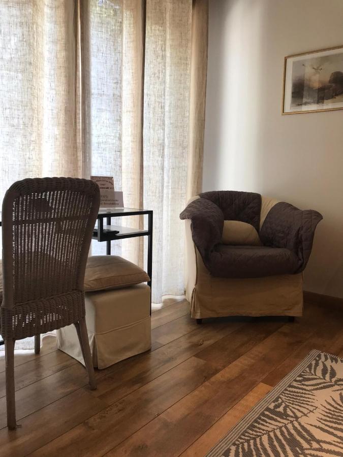 Le Jardin De La Cite Bed and Breakfast Carcassonne Buitenkant foto